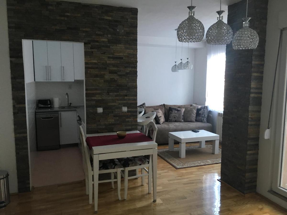 Ms - Downtown With Free Parking Space Apartment Белград Стая снимка